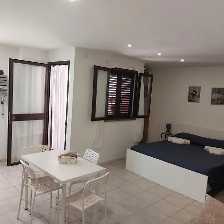 Monovano Di Schiso Giardini Naxos